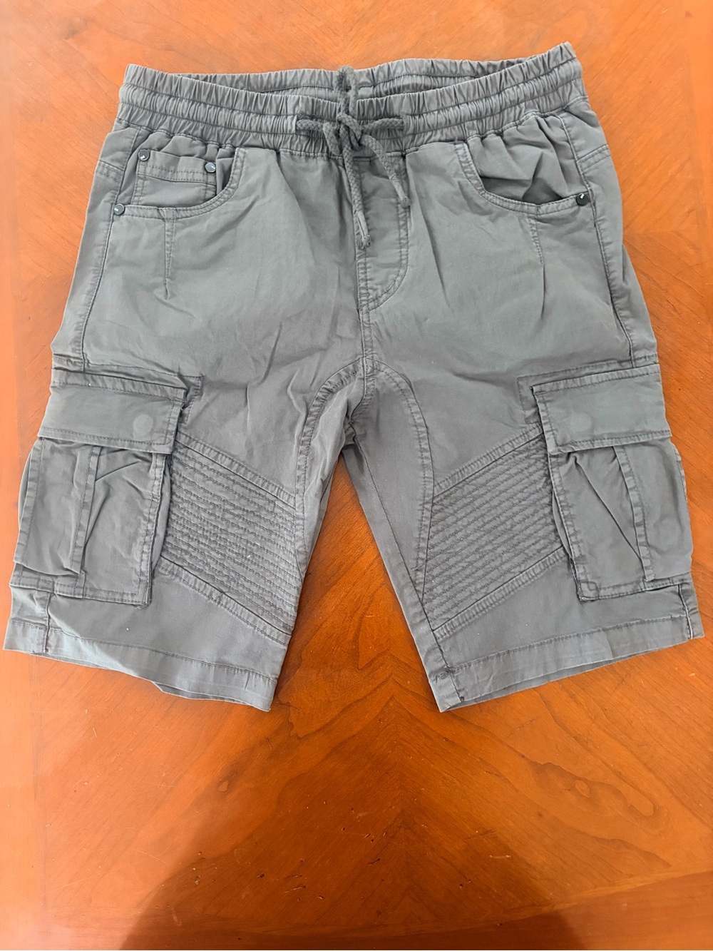 Men's Cargo Shorts with Elastic Drawstring Waist — Gray